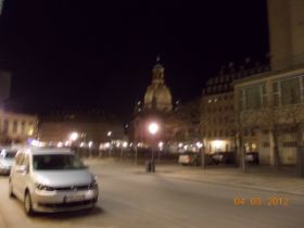 Frauenkirche bei Nacht 1.JPG